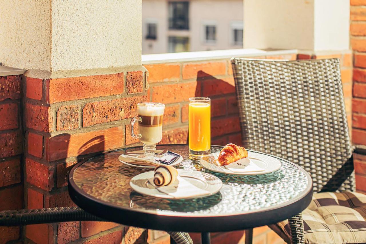 Komlo Hotel Gyula Luaran gambar