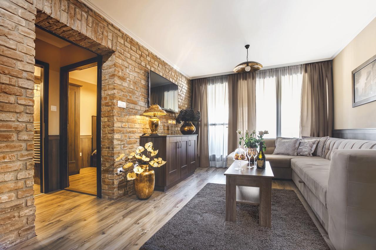 Komlo Hotel Gyula Luaran gambar