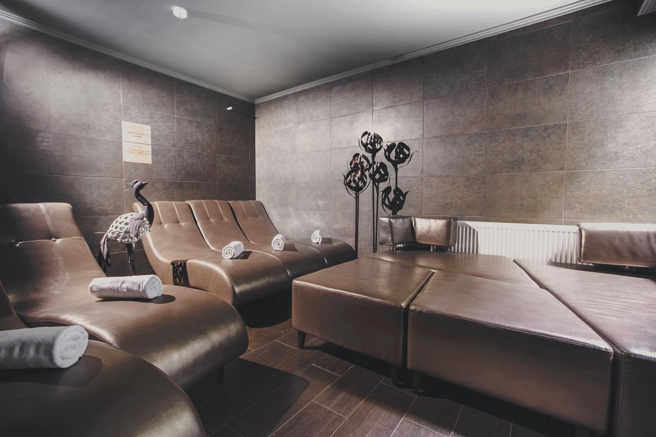 Komlo Hotel Gyula Luaran gambar